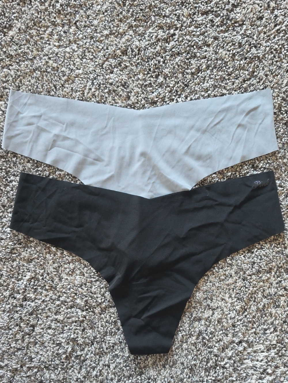 PINK Victoria's Secret Seamless No Show Panty - Black & Light Gray Sz XL